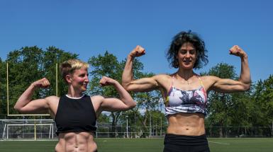 photo of Caroline St-Laurent, Liliane Moussa flexing mussels 